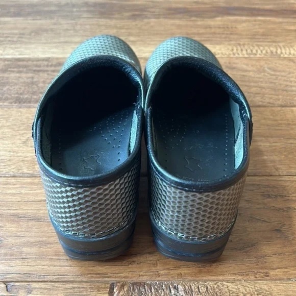 Dansko Professional Leather Clog Comfort Shoe in Sage Honeycomb Metallic Texture - Picture 8 of 13